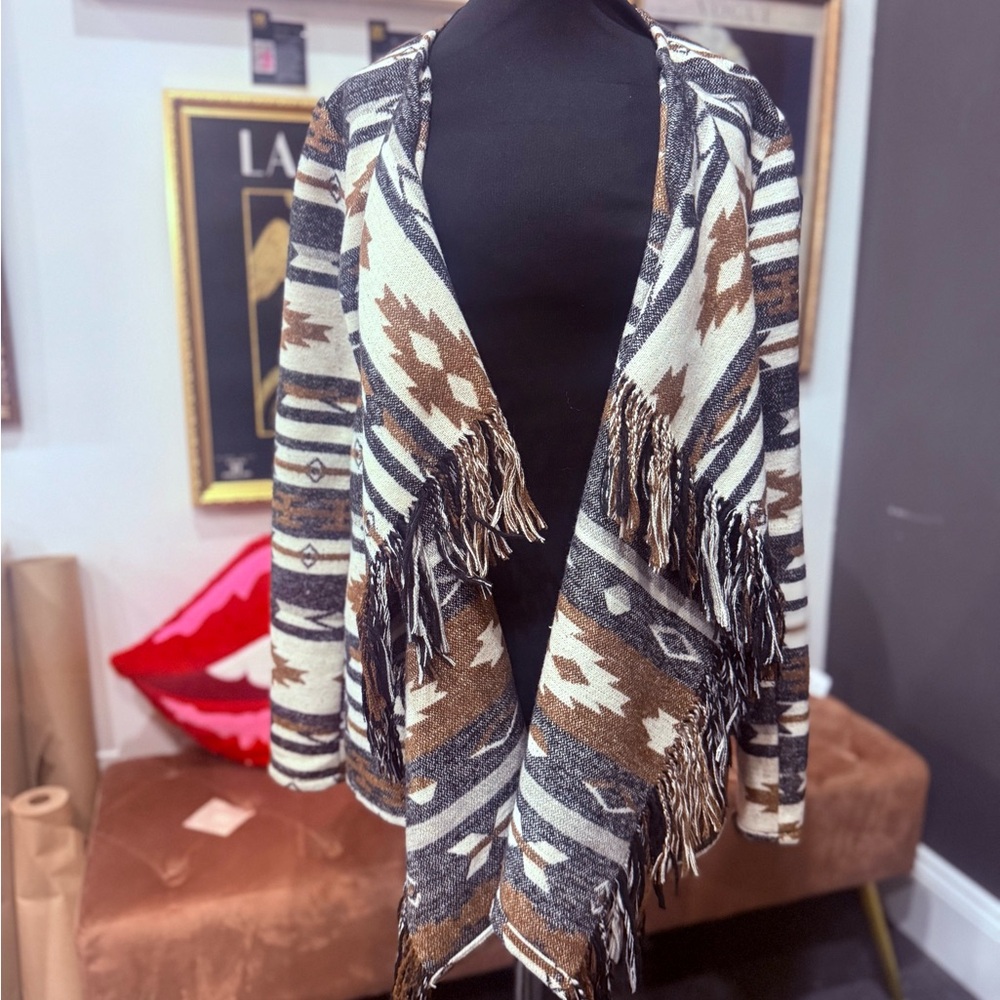 Aztec Patterned Shawl coat - Picture 2 of 4